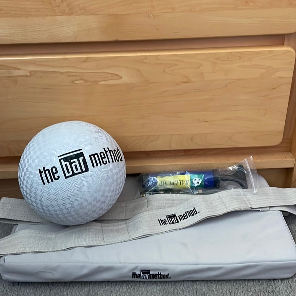 The Bar Method - Mini Prop Kit + Pump